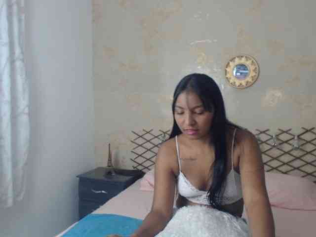 MiaOwenx webcam