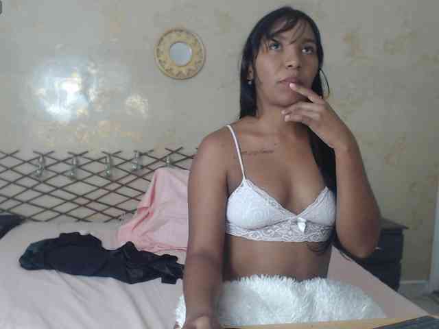 MiaOwenx webcam