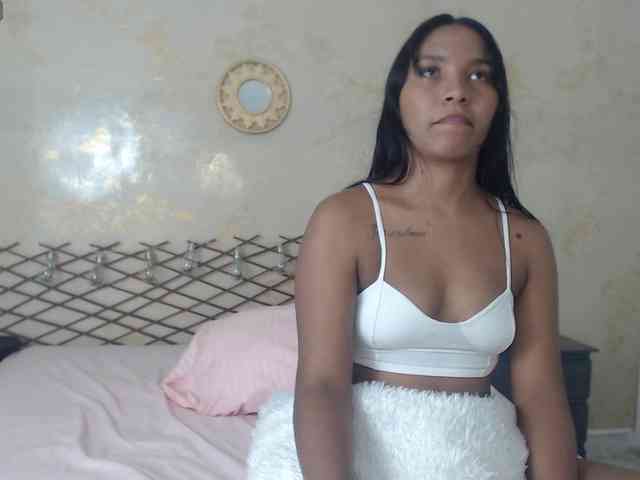 MiaOwenx webcam