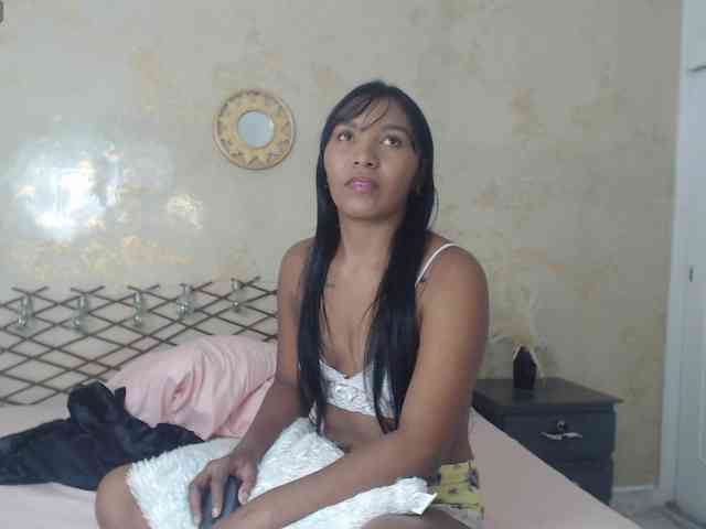 MiaOwenx webcam
