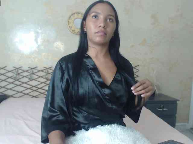 MiaOwenx webcam