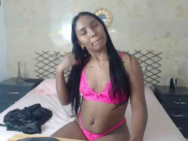 MiaOwenx webcam