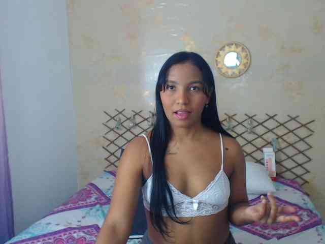 MiaOwenx webcam