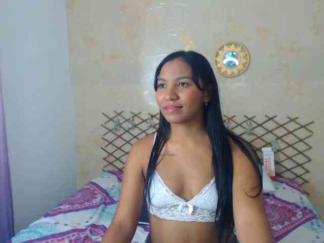 MiaOwenx webcam