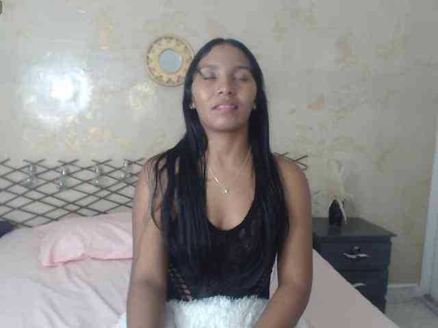 MiaOwenx webcam