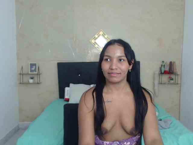 MiaOwenx webcam