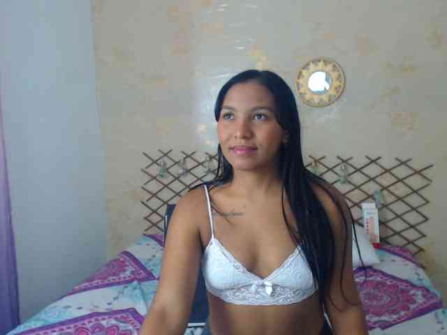 MiaOwenx webcam