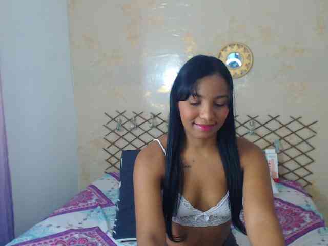 MiaOwenx webcam
