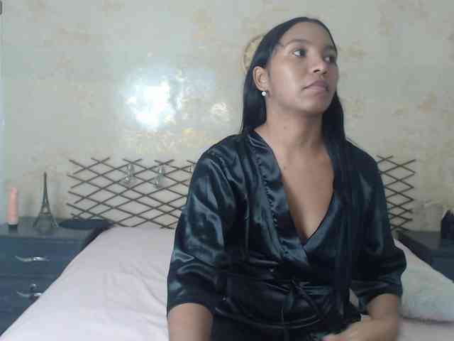 MiaOwenx webcam