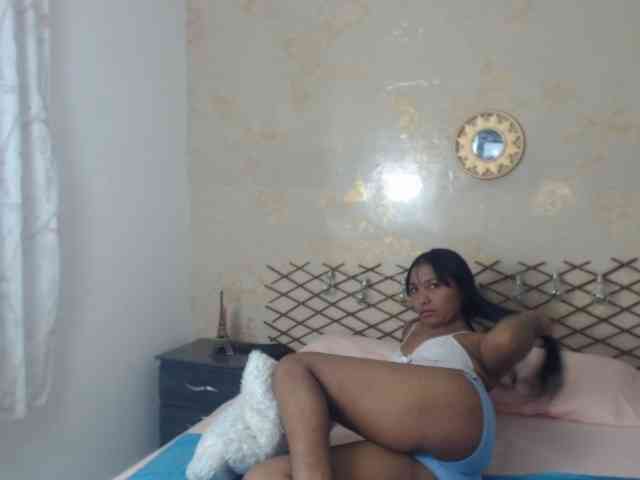 MiaOwenx webcam