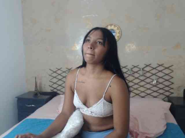 MiaOwenx webcam
