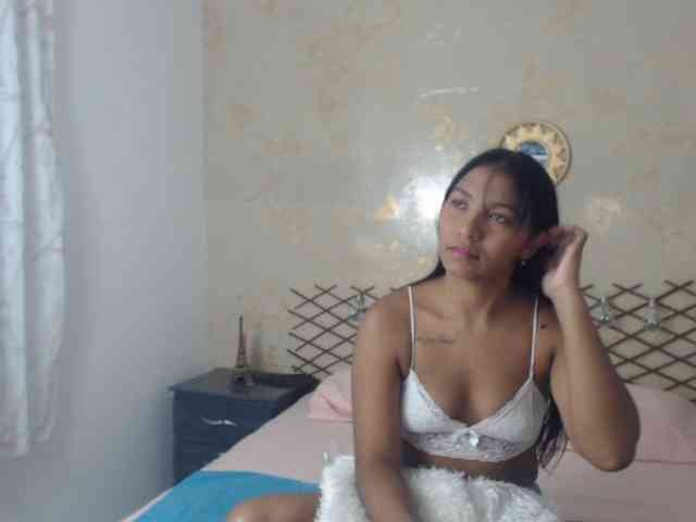 MiaOwenx webcam
