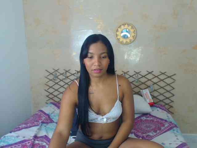 MiaOwenx webcam