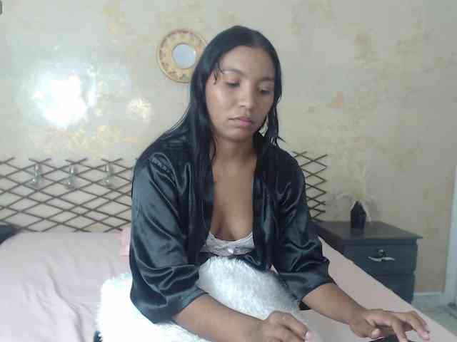 MiaOwenx webcam