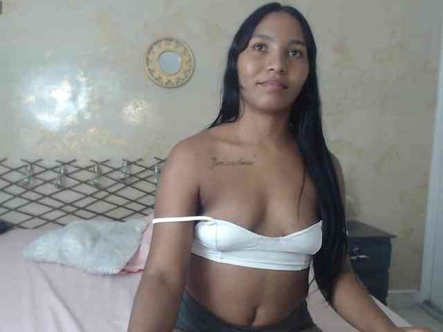 MiaOwenx webcam