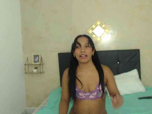 MiaOwenx webcam