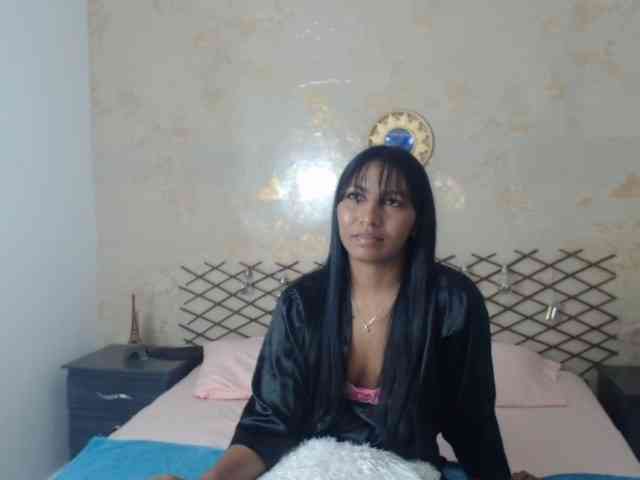 MiaOwenx webcam
