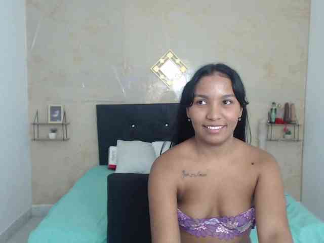MiaOwenx webcam