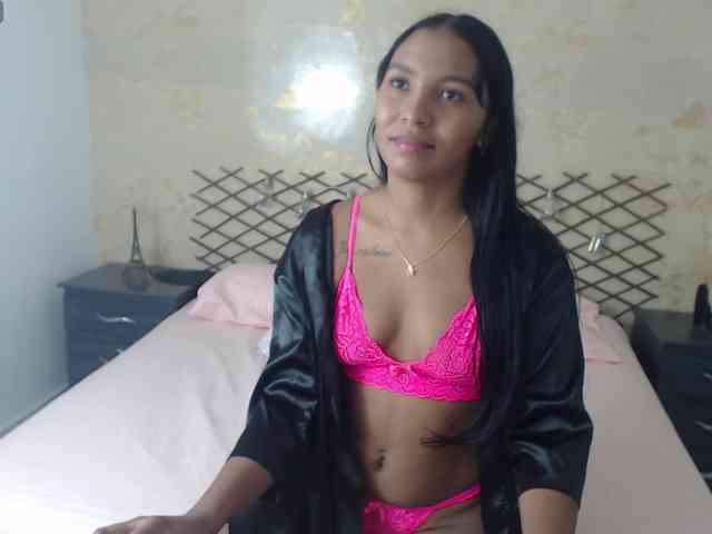 MiaOwenx webcam