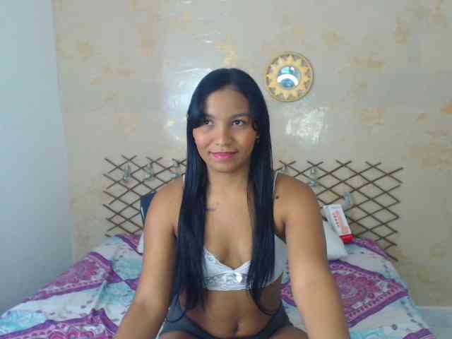 MiaOwenx webcam