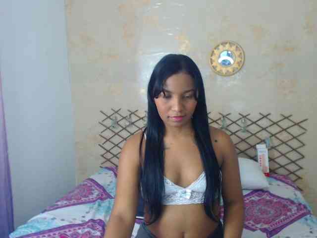 MiaOwenx webcam