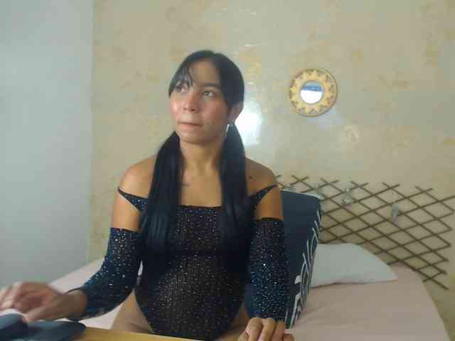 MiaOwenx webcam