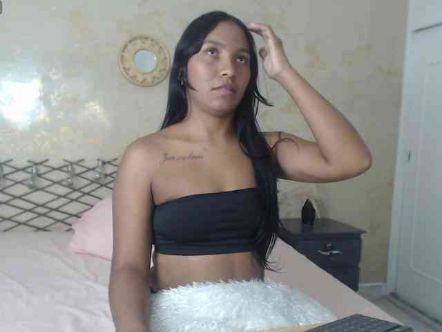 MiaOwenx webcam