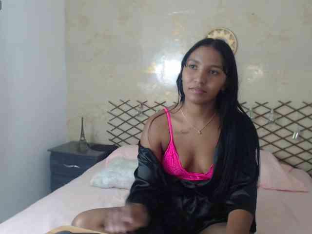 MiaOwenx webcam