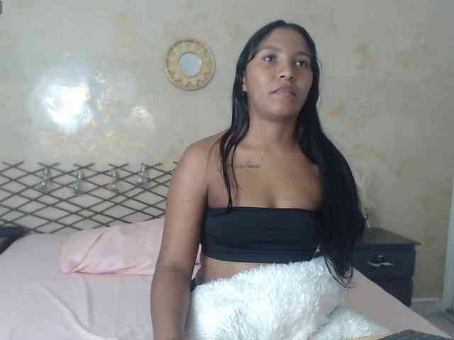 MiaOwenx webcam