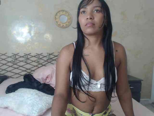MiaOwenx webcam