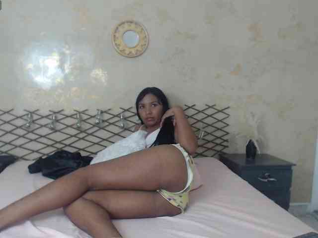 MiaOwenx webcam