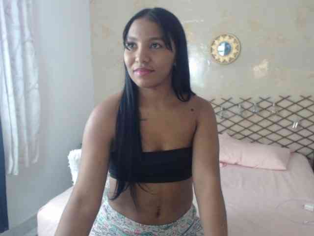MiaOwenx webcam