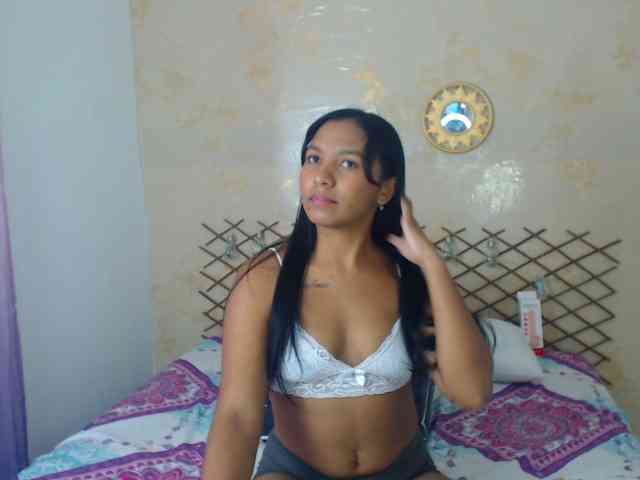 MiaOwenx webcam