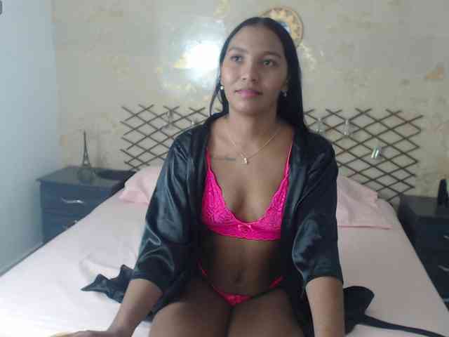 MiaOwenx webcam