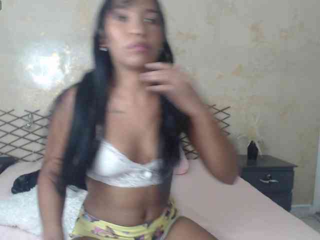 MiaOwenx webcam
