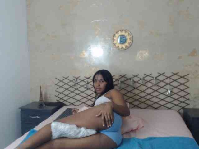 MiaOwenx webcam