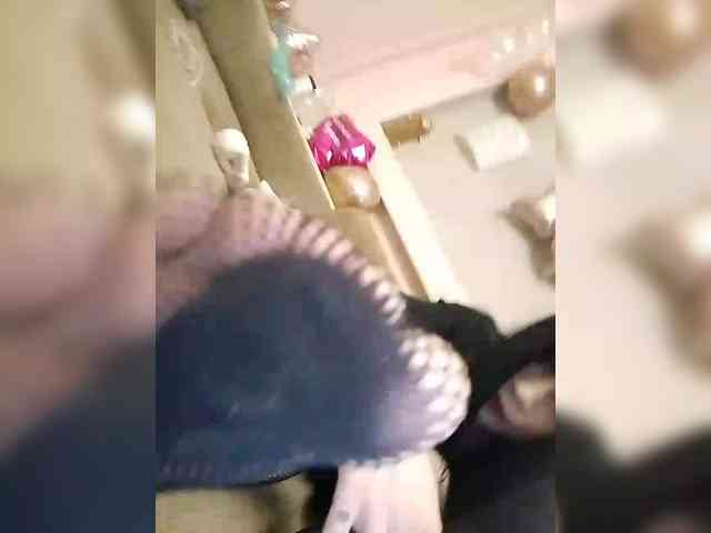 Sissyalinna Live Webcam on BongaCams