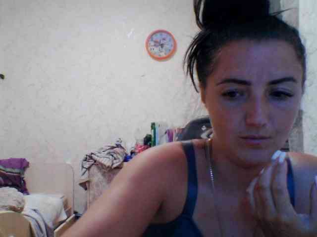 Kira-Sweetchi webcam