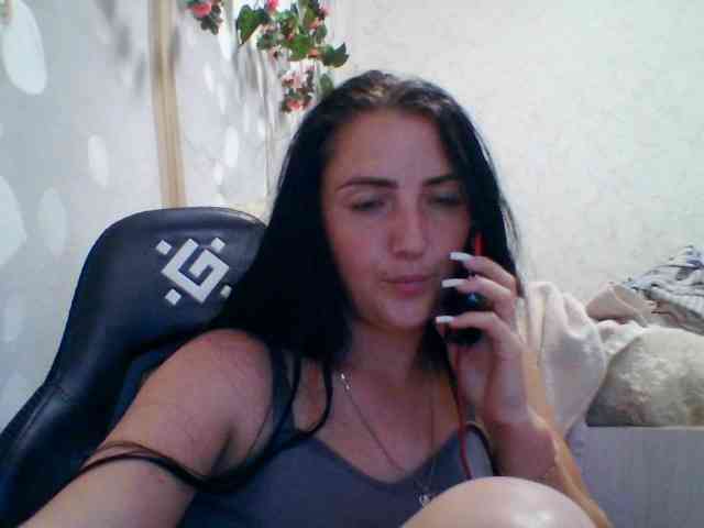 Kira-Sweetchi webcam