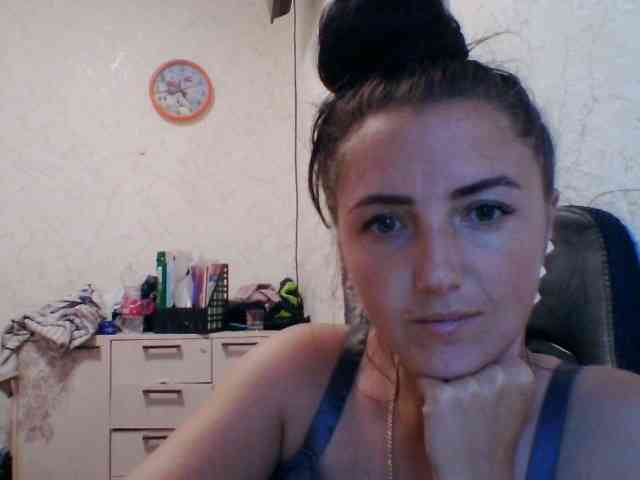 Kira-Sweetchi webcam