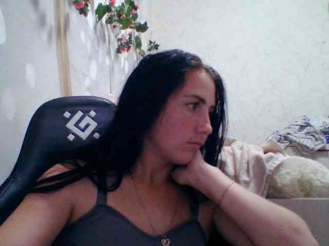 Kira-Sweetchi webcam