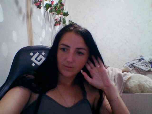 Kira-Sweetchi webcam