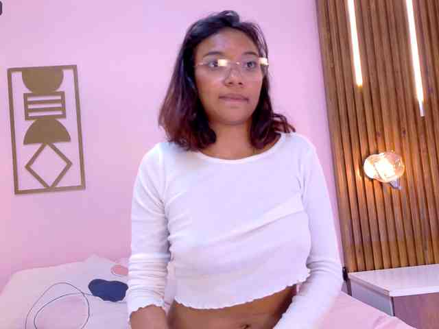 Miia-Spencer webcam