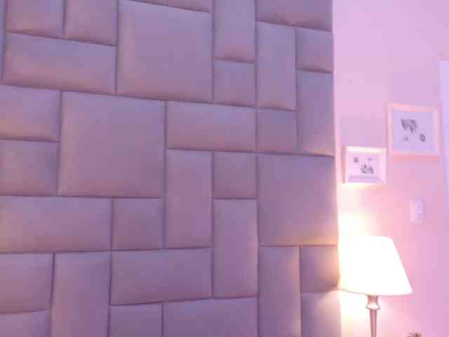 Miia-Spencer webcam
