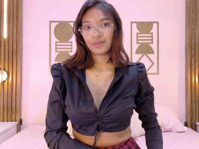 Miia-Spencer webcam