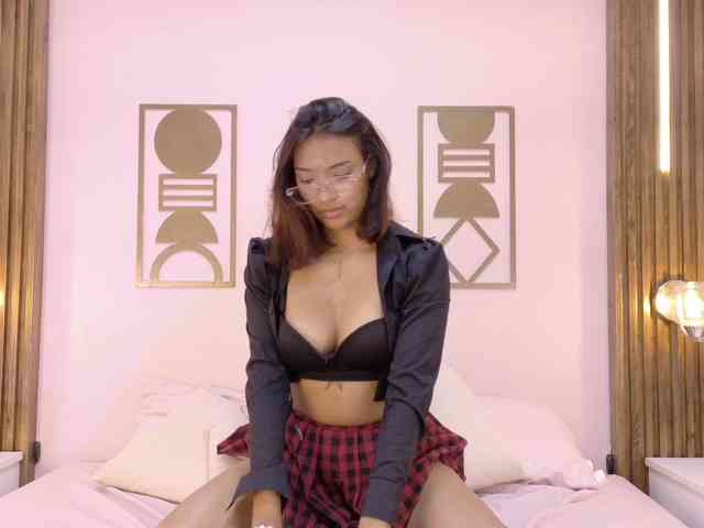 Miia-Spencer webcam