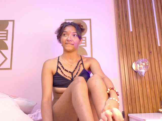 Miia-Spencer webcam