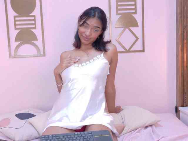Miia-Spencer webcam
