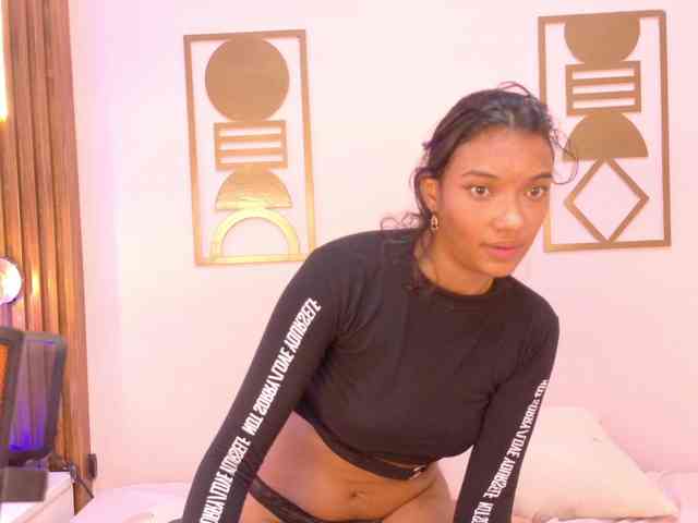 Miia-Spencer webcam