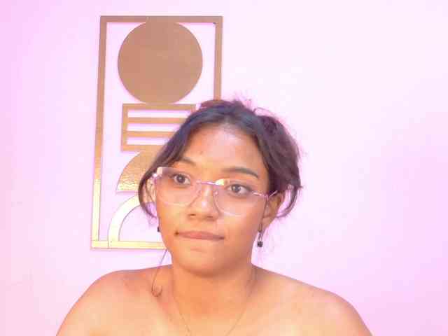 Miia-Spencer webcam
